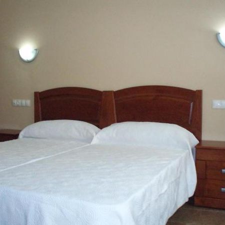 Hostal El Altozano Montánchez المظهر الخارجي الصورة